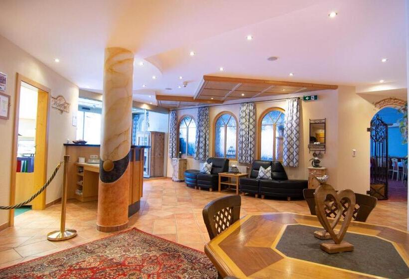 فندق Garni Alpenhof