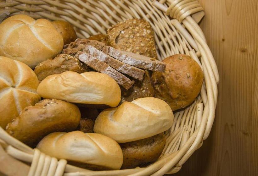 فندق Garni Alpenhof