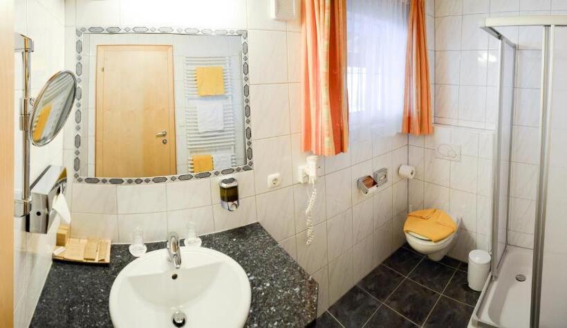 فندق Garni Alpenhof