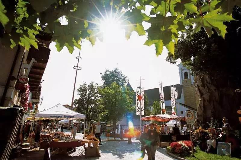 ホテル Gasthof Markterwirt