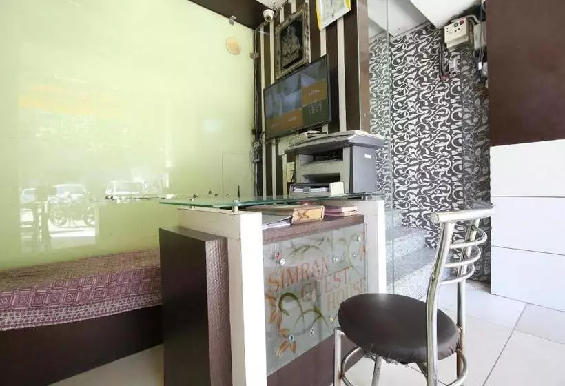 ホテル Spot On 43485 Simran Guest House