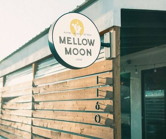 فندق على الطريق Mellow Moon Lodge