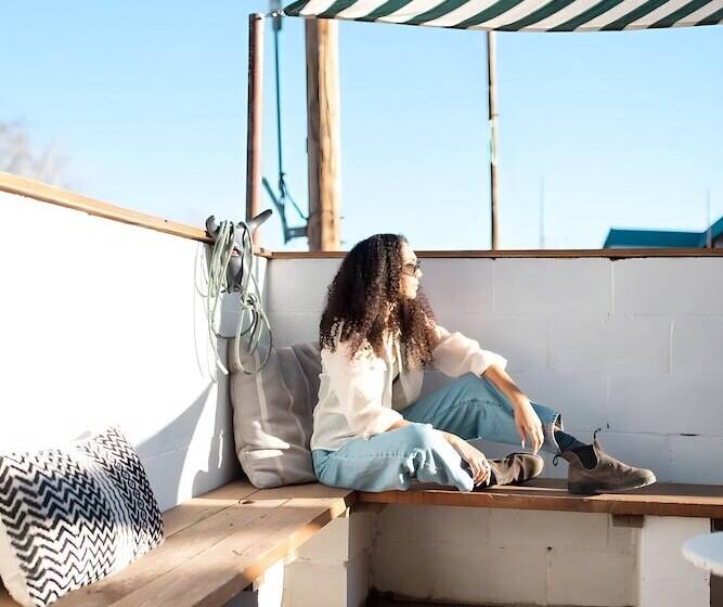 فندق على الطريق Mellow Moon Lodge