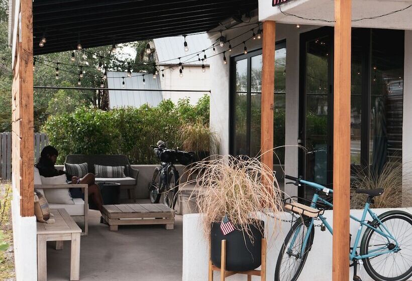 فندق على الطريق Mellow Moon Lodge