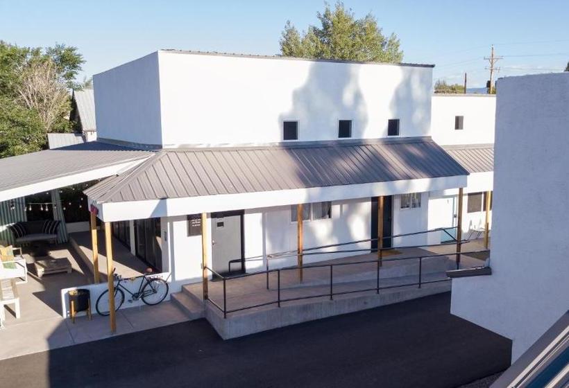 فندق على الطريق Mellow Moon Lodge