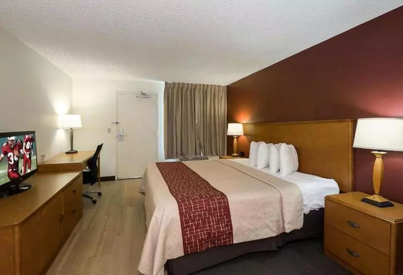 ホテル Cedar Rapids Inn