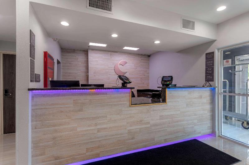 فندق Comfort Inn & Suites