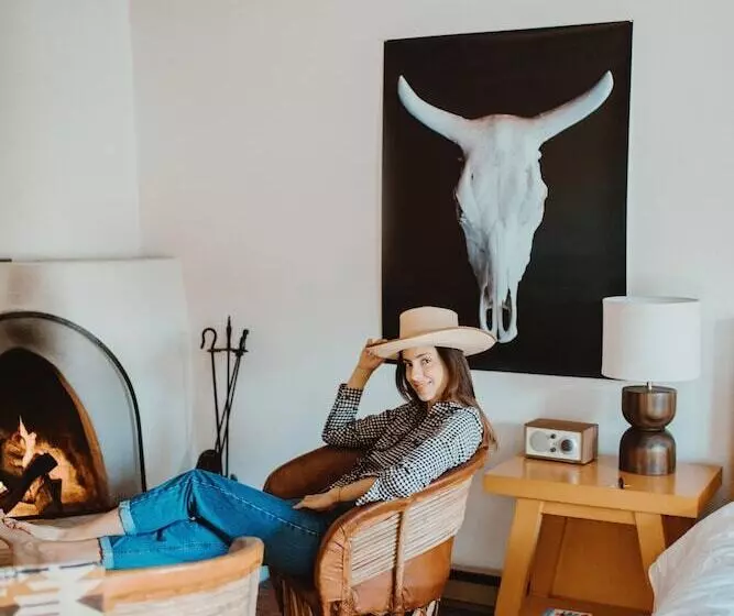 ホテル El Rey Court