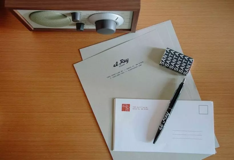 ホテル El Rey Court