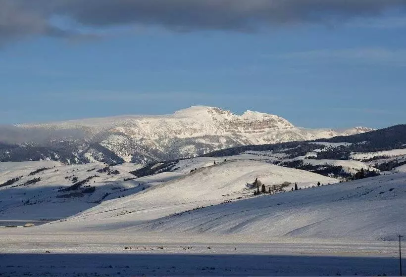 호텔 Elk Refuge Inn
