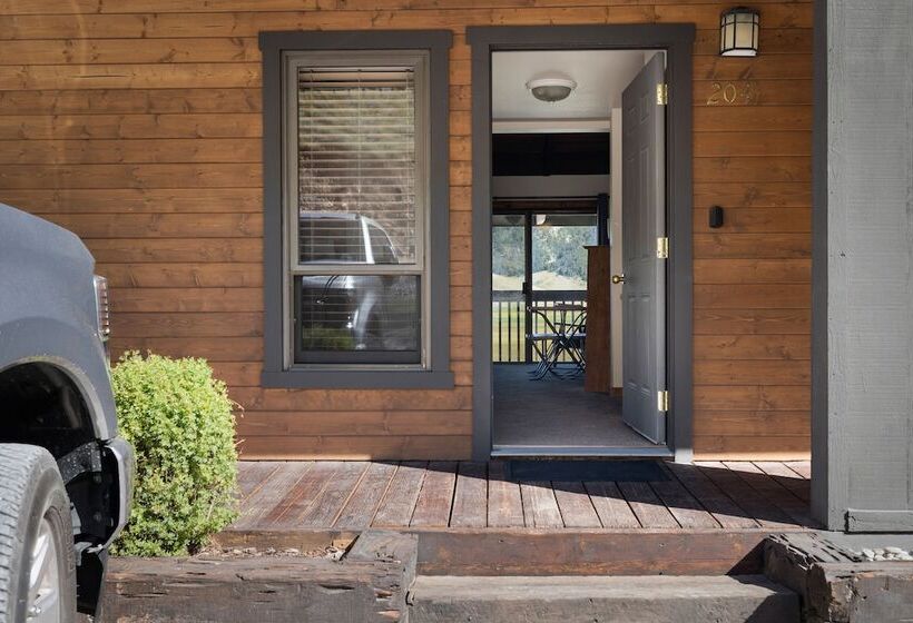 هتل Elk Refuge Inn