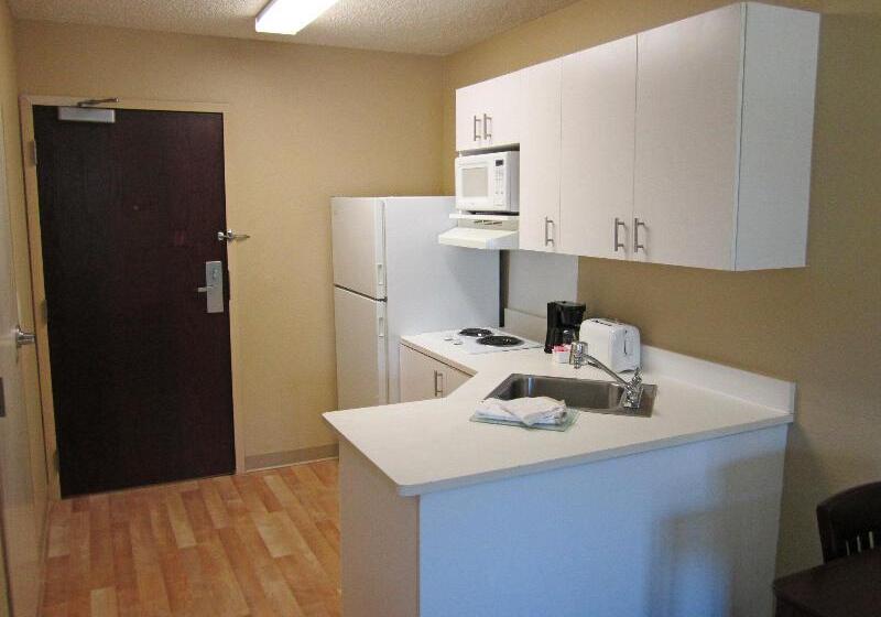 בית מלון כפרי Extended Stay America Suites   Orange County   Huntington Beach