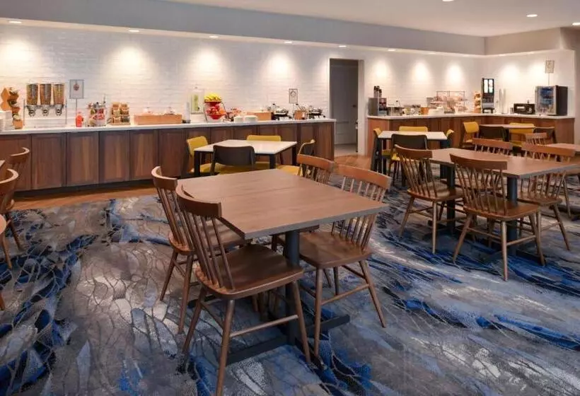 Отель Fairfield Inn Arlington Near Six Flags