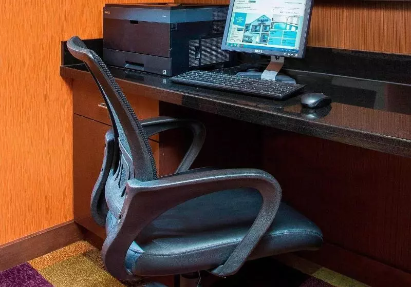 Отель Fairfield Inn & Suites By Marriott Terre Haute