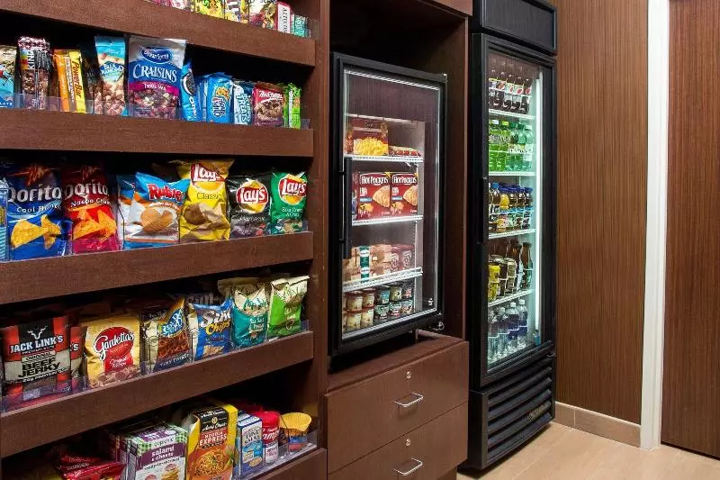 Отель Fairfield Inn & Suites By Marriott Terre Haute