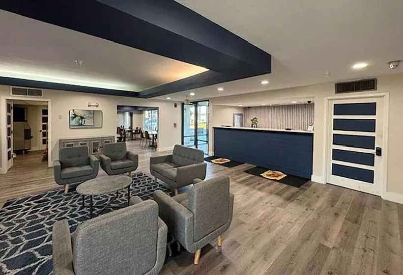 Отель Super 8 By Wyndham Orlando Near Florida Mall