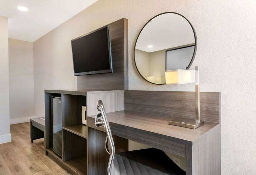 酒店 Super 8 By Wyndham Orlando Near Florida Mall