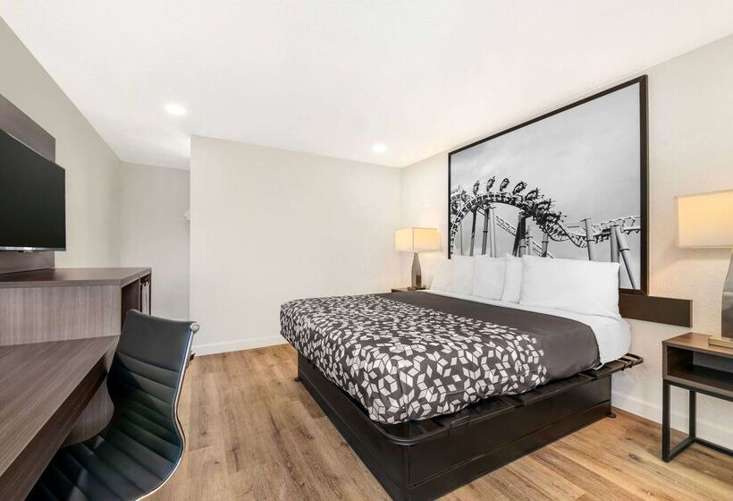 酒店 Super 8 By Wyndham Orlando Near Florida Mall