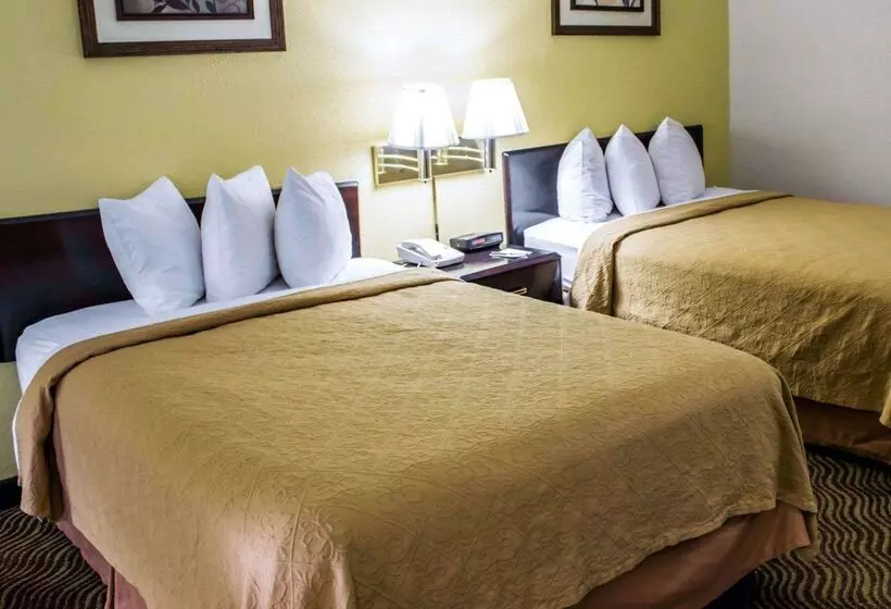هتل Quality Inn