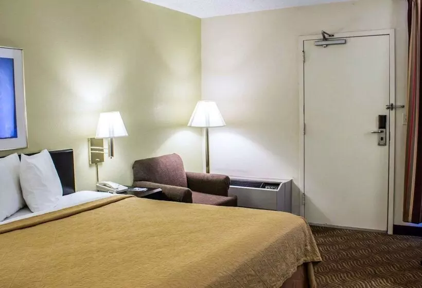 هتل Quality Inn