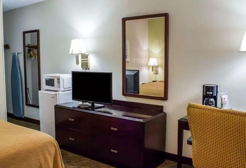 هتل Quality Inn