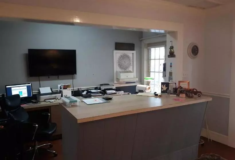 ユースホステル Lake Marion Inn