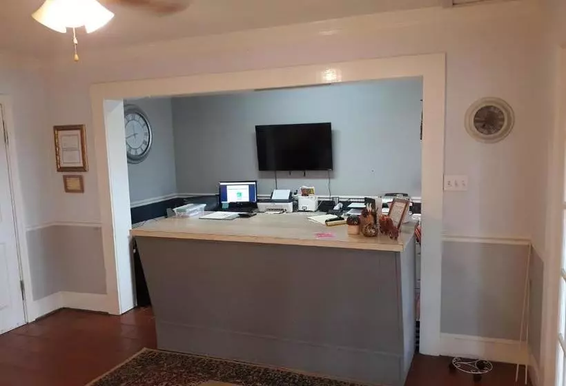 ユースホステル Lake Marion Inn