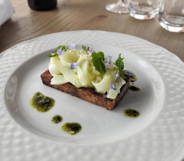 Отель Agriturismo Il Cavallino Saturnia