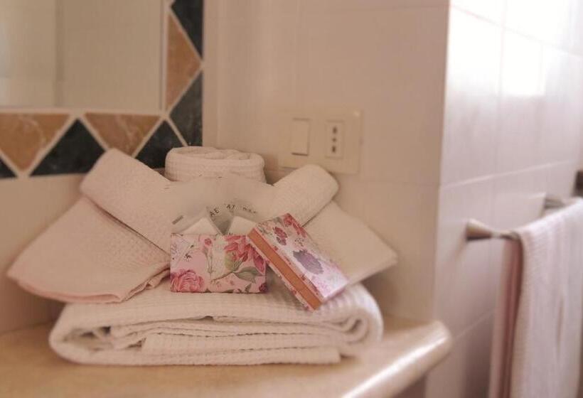 Отель Agriturismo Il Cavallino Saturnia