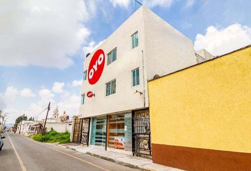 هتل Familiar Tollan