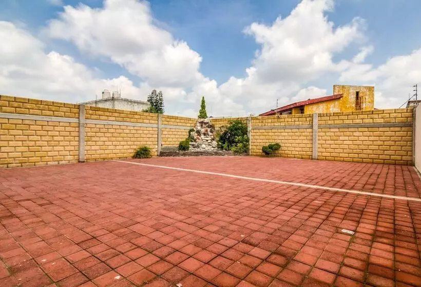 ホテル Familiar Tollan