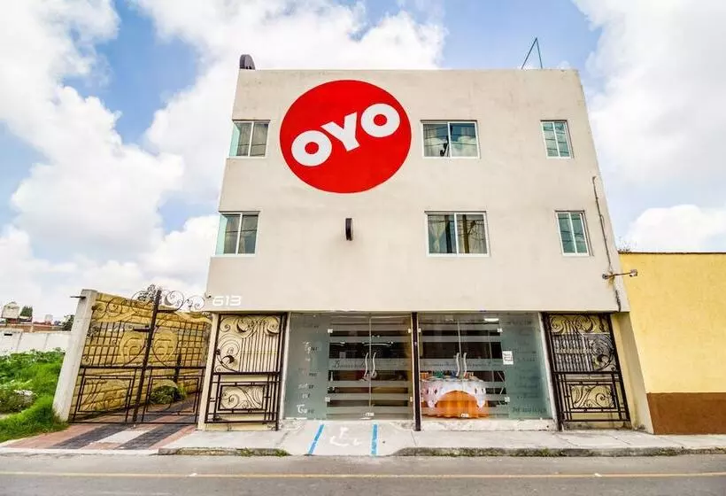 ホテル Familiar Tollan