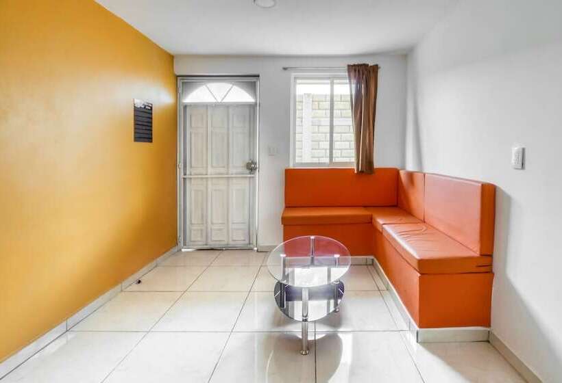 هتل Familiar Tollan