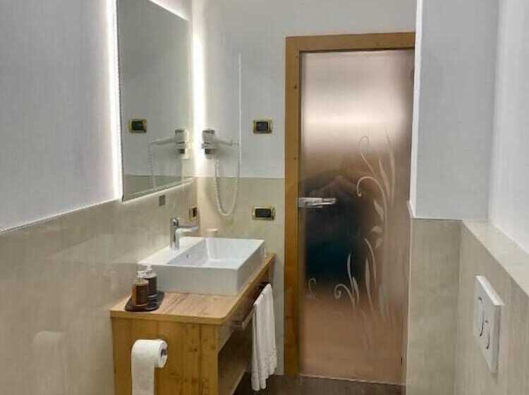 ベッドアンドブレックファースト Garni Hotel And Apartments Wildbach