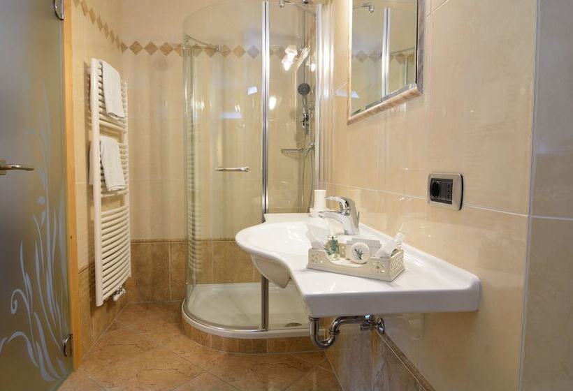 ベッドアンドブレックファースト Garni Hotel And Apartments Wildbach