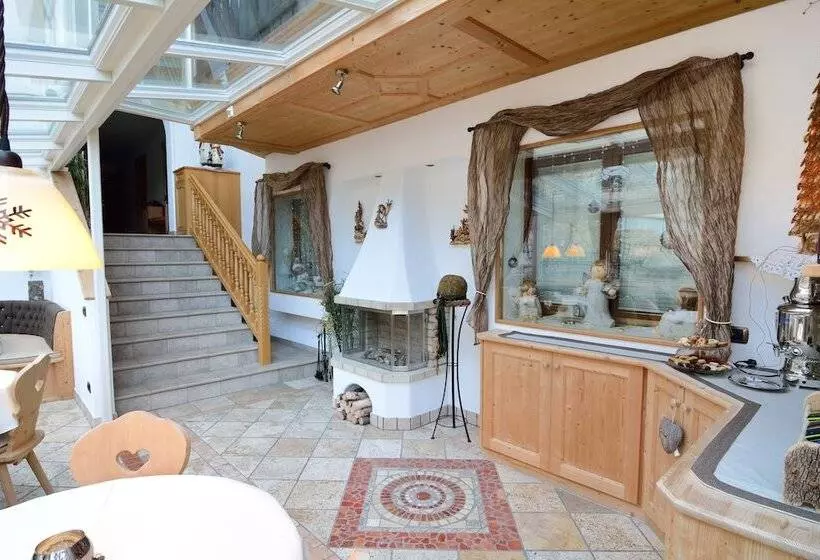 ベッドアンドブレックファースト Garni Hotel And Apartments Wildbach