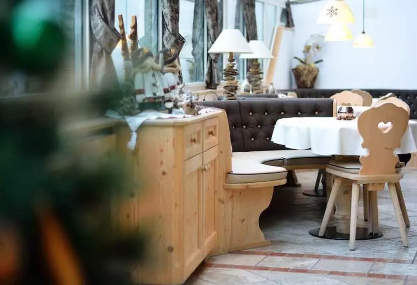 ベッドアンドブレックファースト Garni Hotel And Apartments Wildbach