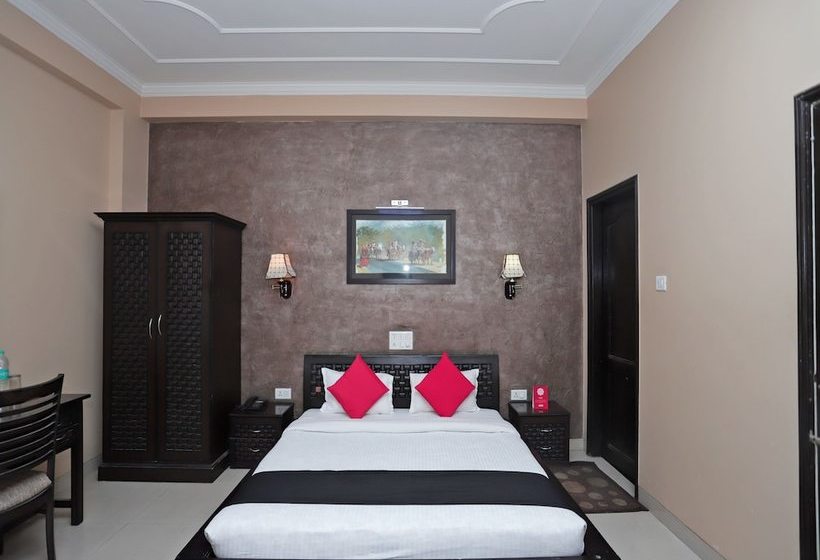 ホテル Capital O 40539  Triputi