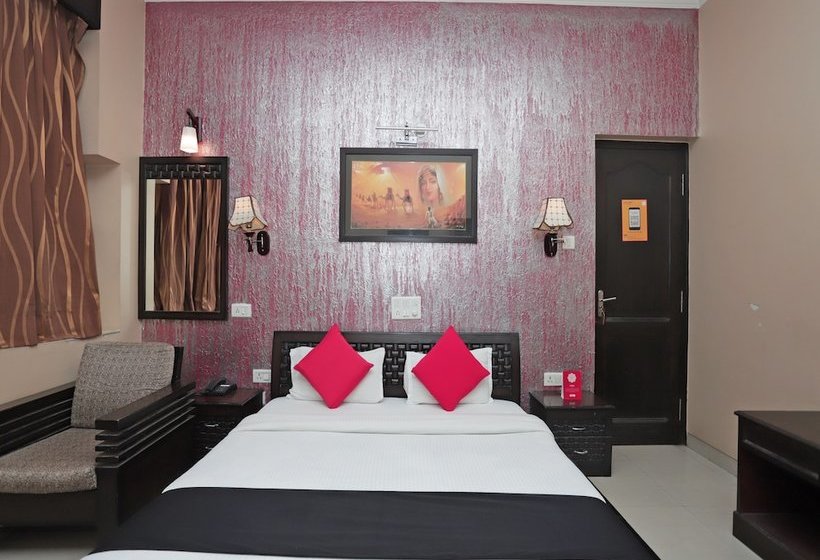 ホテル Capital O 40539  Triputi