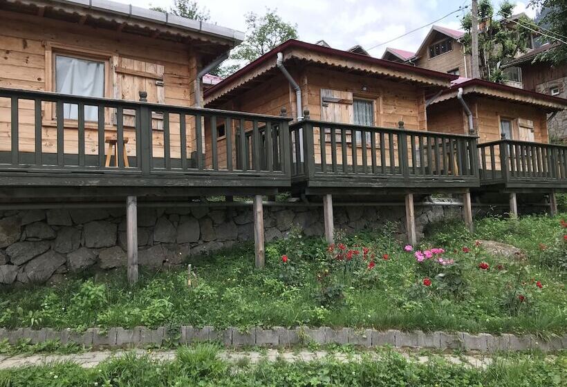 בית מלון כפרי Pilita Bungalov & Restaurant