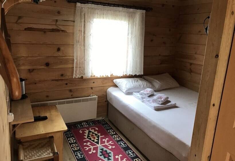 בית מלון כפרי Pilita Bungalov & Restaurant