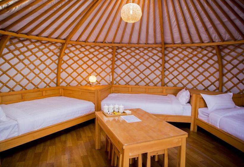 هتل Terelj Star Resort Campsite