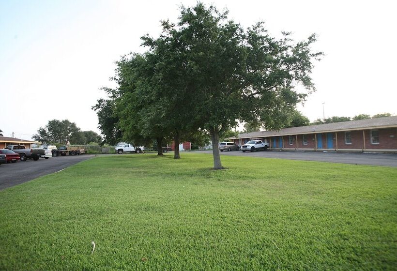 فندق على الطريق Royal Inn