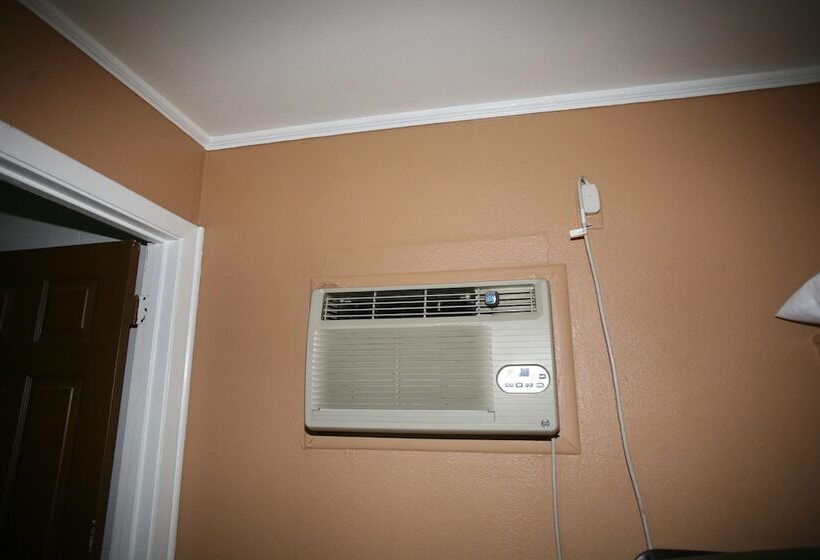 فندق على الطريق Royal Inn