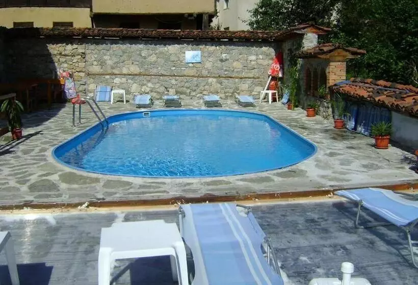 Majatalo Guest House Todorini Kashti