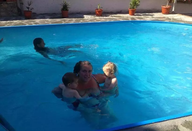 Majatalo Guest House Todorini Kashti