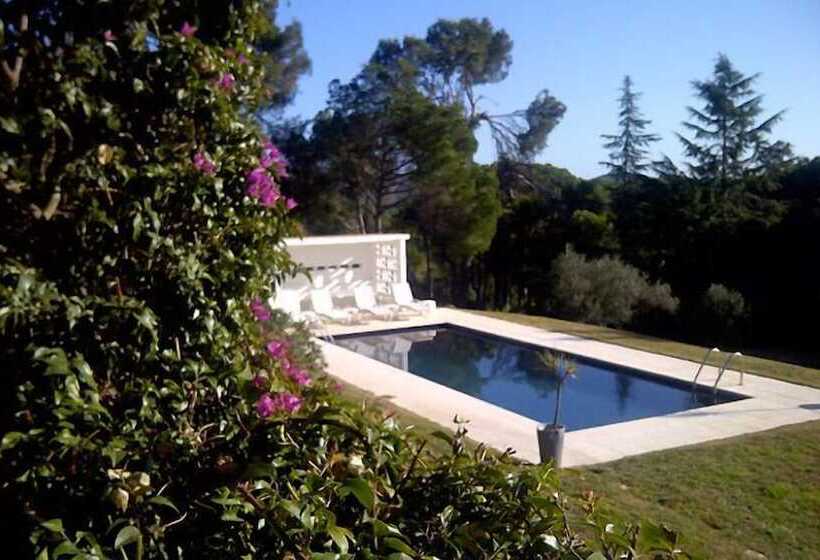 פנסיון Magnificent Villa Mas Garba