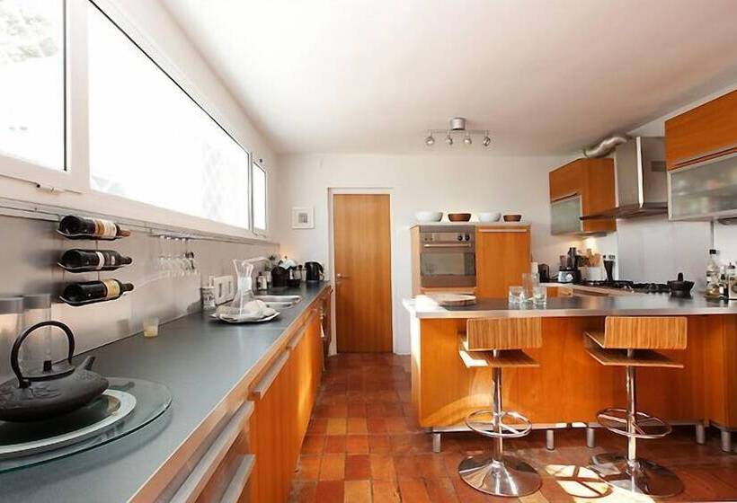 פנסיון Magnificent Villa Mas Garba