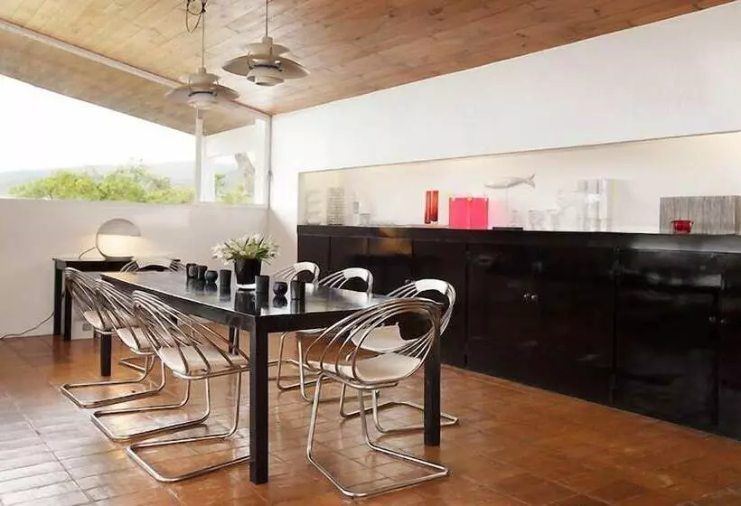 Majatalo Magnificent Villa Mas Garba