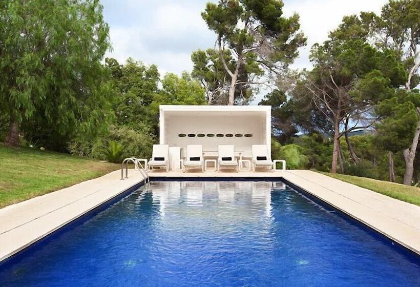 פנסיון Magnificent Villa Mas Garba